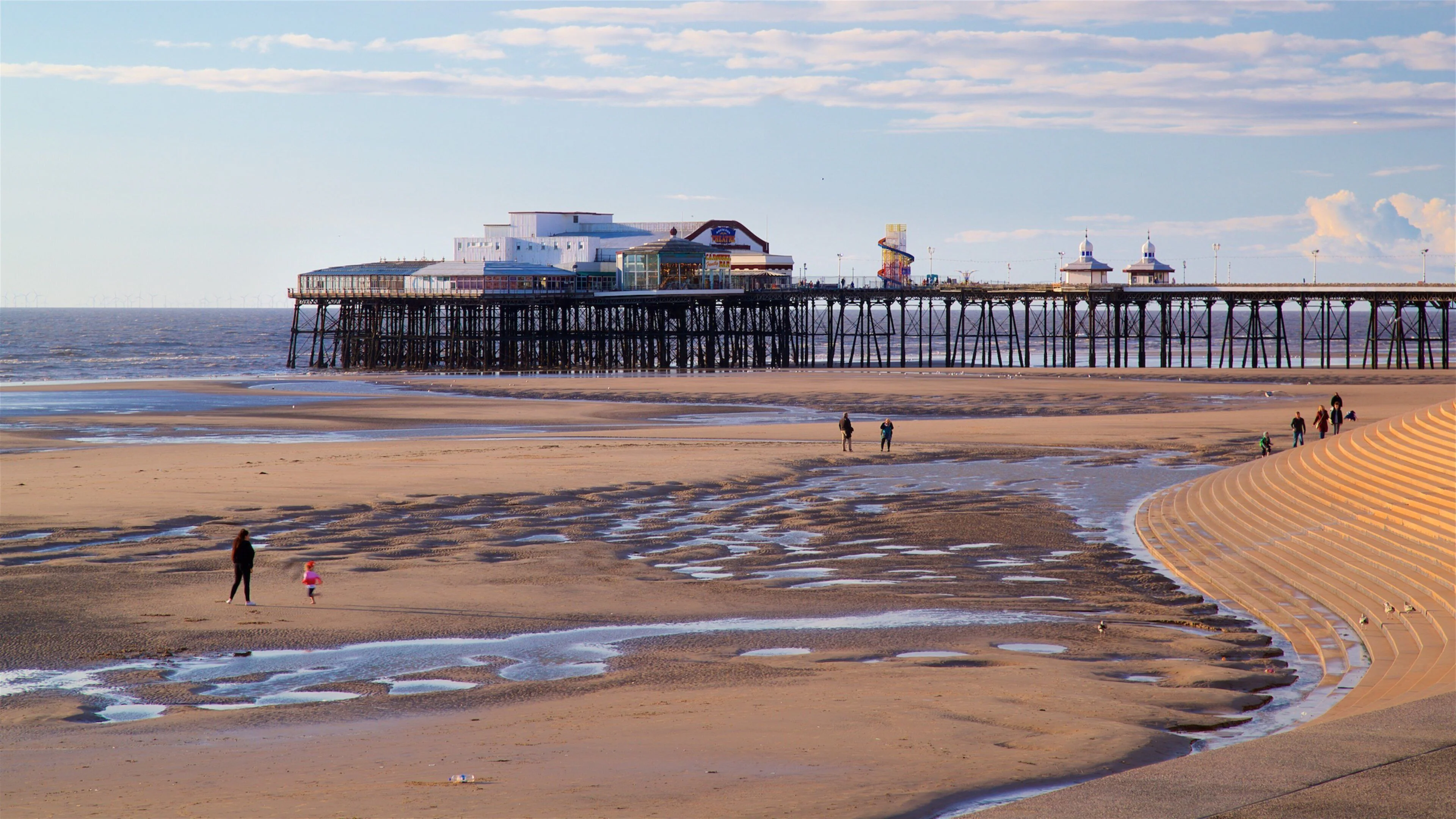Beach Fun | UK Beaches | Weather Reports | Tide Times | Beach Fun